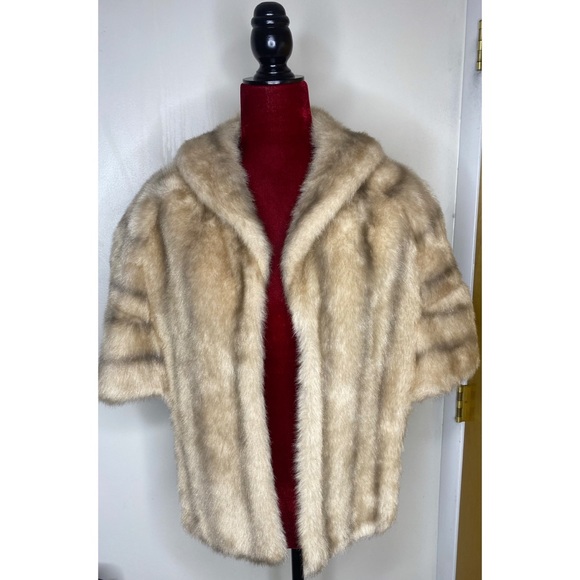 Regina Glenara Jackets & Blazers - Stunning REGINA GLENARA Faux Mink Stole